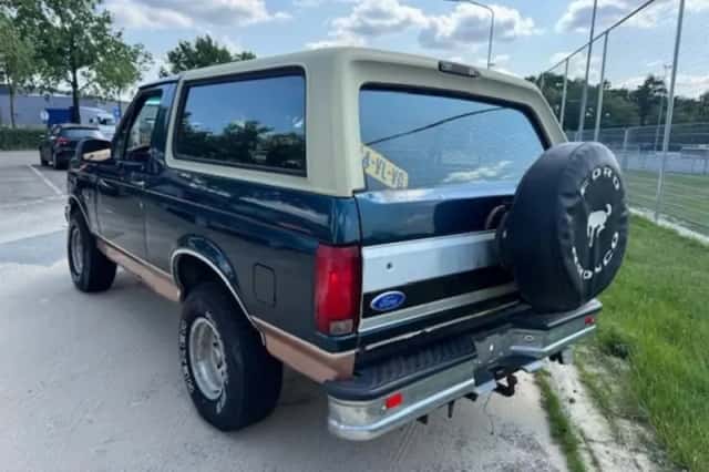 Ford Bronco (1994) thumbnail 6