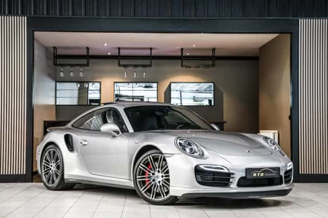 Porsche 911 (2013) thumbnail 4