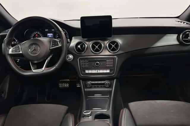 Mercedes-Benz GLA-Klasse (2019) thumbnail 2