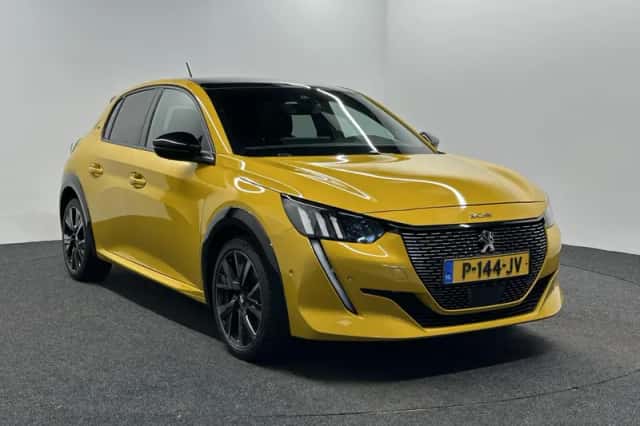 Peugeot 208 (2022) thumbnail 3