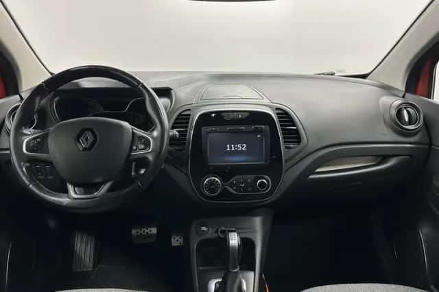 Renault Captur (2017) thumbnail 2