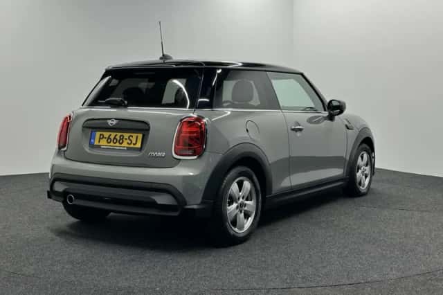 MINI Cooper (2022) thumbnail 5