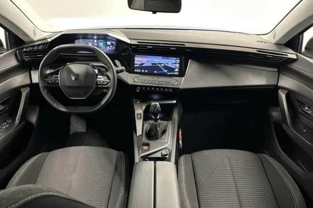 Peugeot 308 (2022) thumbnail 2