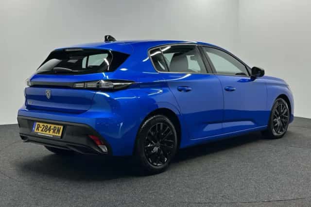 Peugeot 308 (2022) thumbnail 5