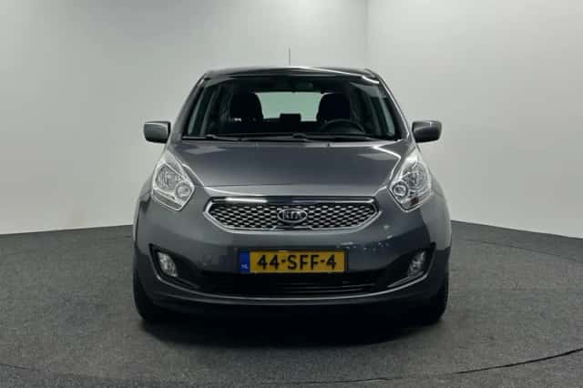 Kia Venga (2011) thumbnail 6
