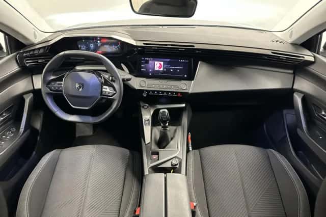 Peugeot 308 (2023) thumbnail 2