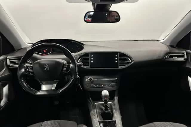 Peugeot 308 (2018) thumbnail 2