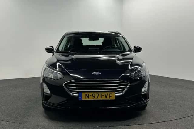 Ford Focus (2022) thumbnail 6