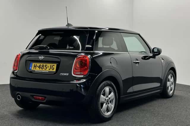 MINI Cooper (2020) thumbnail 5