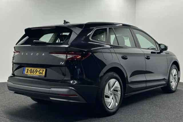 Škoda Enyaq (2023) thumbnail 2
