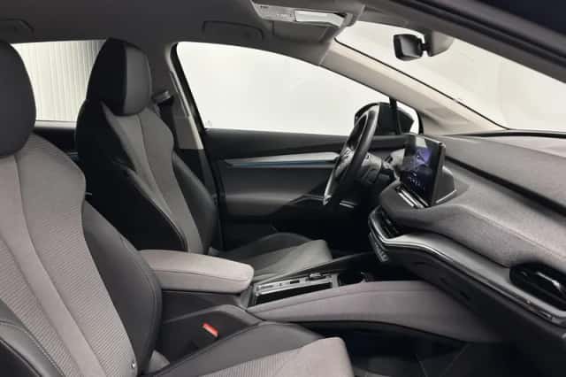 Škoda Enyaq (2023) thumbnail 4