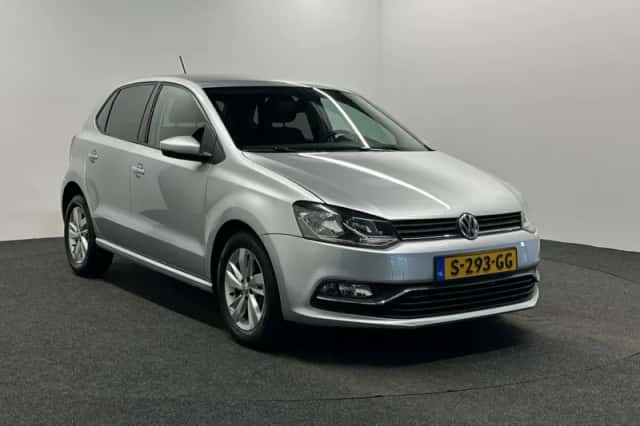 Volkswagen Polo (2015) thumbnail 3