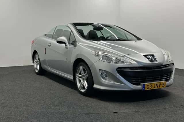 Peugeot 308 (2009) thumbnail 3
