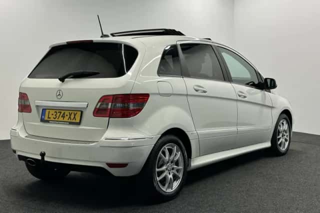 Mercedes-Benz B-Klasse (2011) thumbnail 5