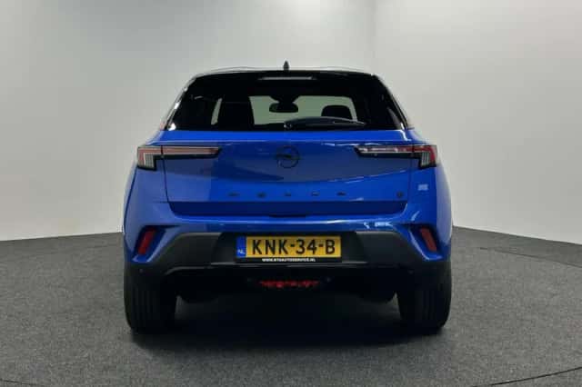 Opel Mokka-e (2023) thumbnail 4
