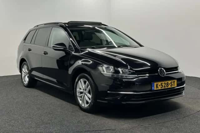 Volkswagen Golf (2017) thumbnail 3