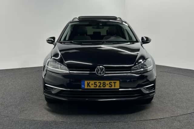 Volkswagen Golf (2017) thumbnail 6