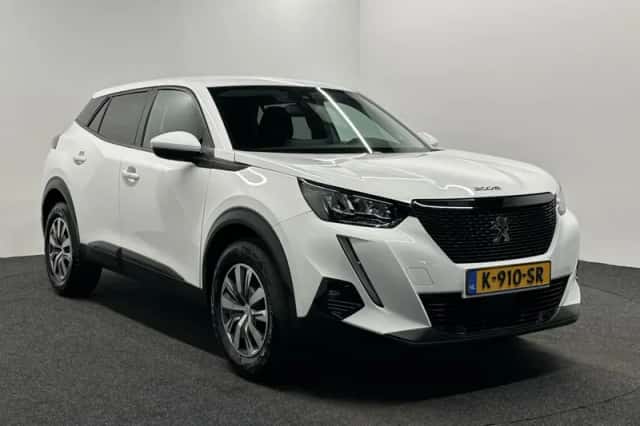 Peugeot 2008 (2021) thumbnail 3