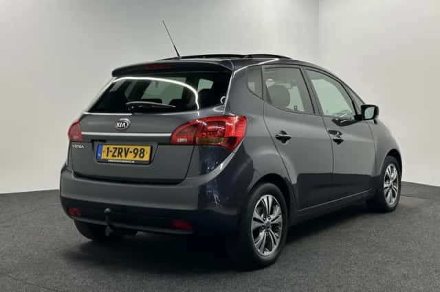Kia Venga (2015) thumbnail 5