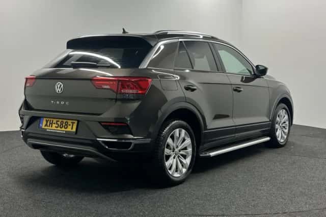 Volkswagen T-Roc (2019) thumbnail 5