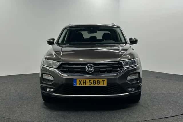 Volkswagen T-Roc (2019) thumbnail 6