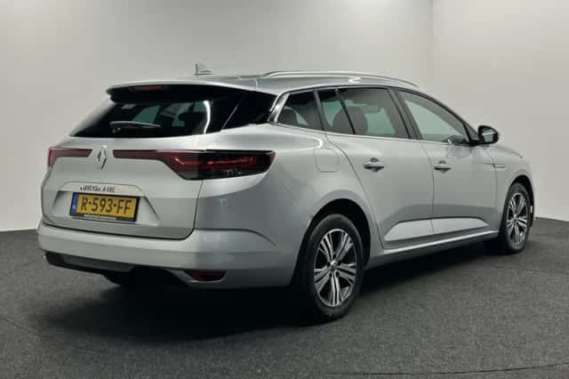 Renault Mégane (2022) thumbnail 5