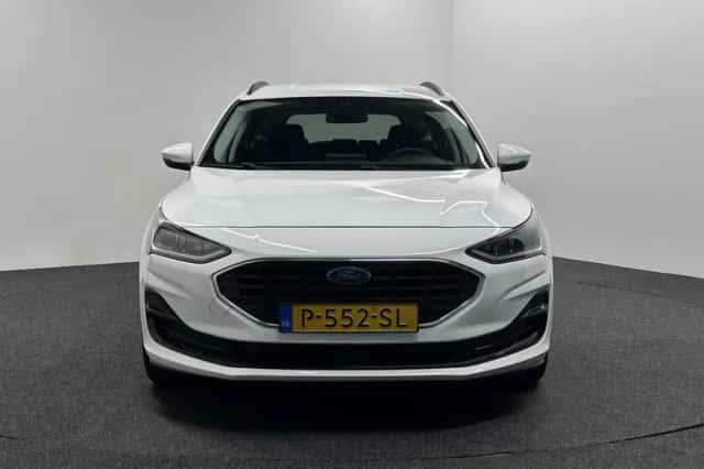 Ford Focus (2022) thumbnail 6
