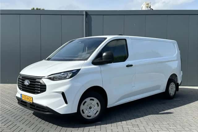 Ford Transit Custom (2024) thumbnail 1