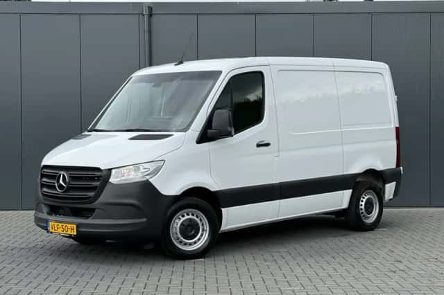 Mercedes-Benz Sprinter (2021) thumbnail 1