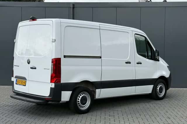 Mercedes-Benz Sprinter (2021) thumbnail 2