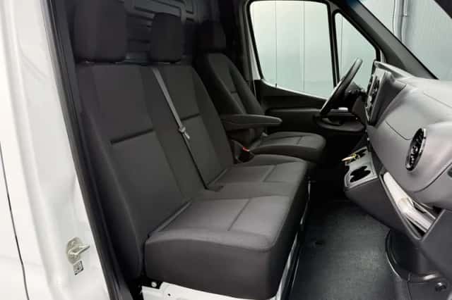 Mercedes-Benz Sprinter (2021) thumbnail 5