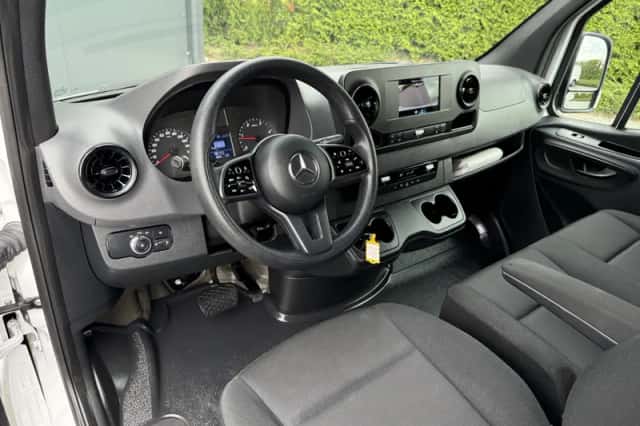 Mercedes-Benz Sprinter (2021) thumbnail 6