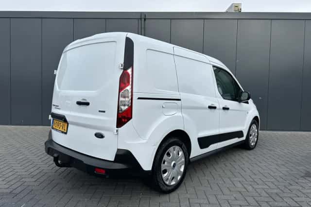 Ford Transit (2019) thumbnail 2