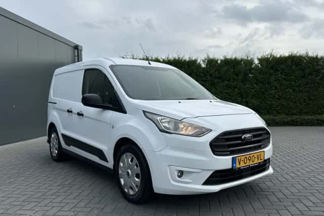 Ford Transit (2019) thumbnail 3