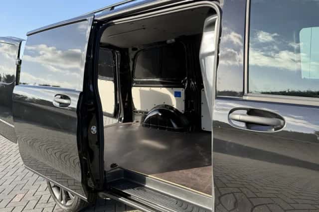 Mercedes-Benz Vito (2020) thumbnail 6
