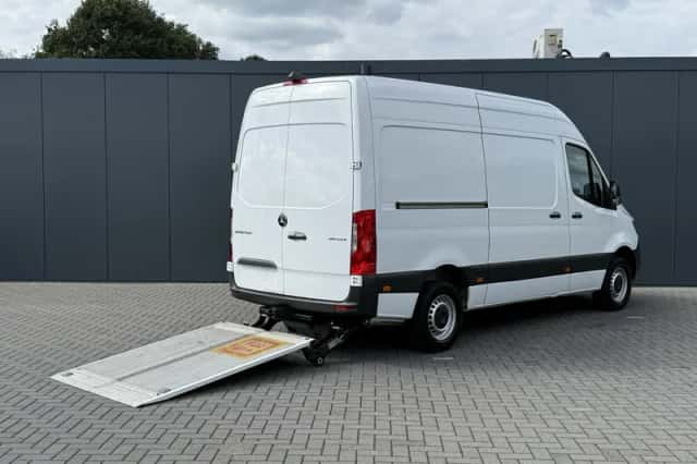 Mercedes-Benz Sprinter (2020) thumbnail 5