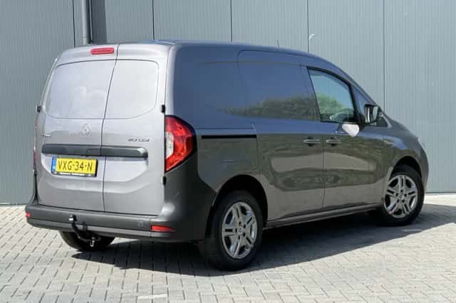 Mercedes-Benz Citan (2023) thumbnail 2