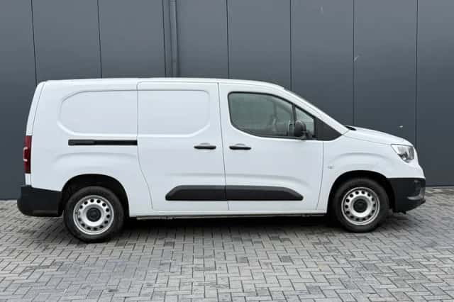 Opel Combo (2023) thumbnail 2