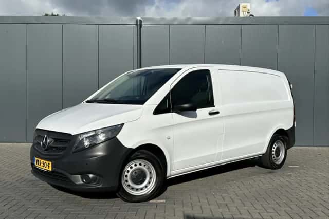 Mercedes-Benz Vito (2021) thumbnail 1
