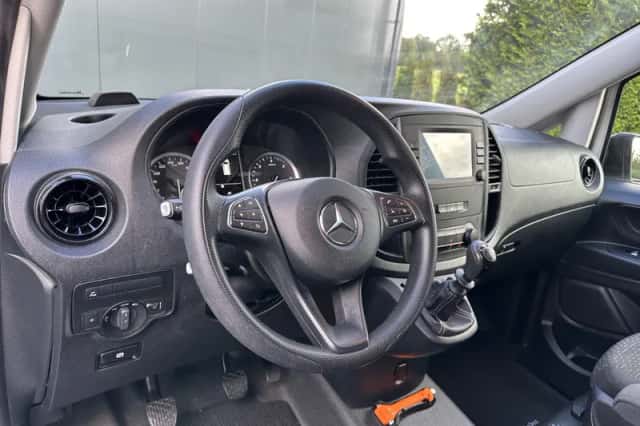 Mercedes-Benz Vito (2021) thumbnail 6