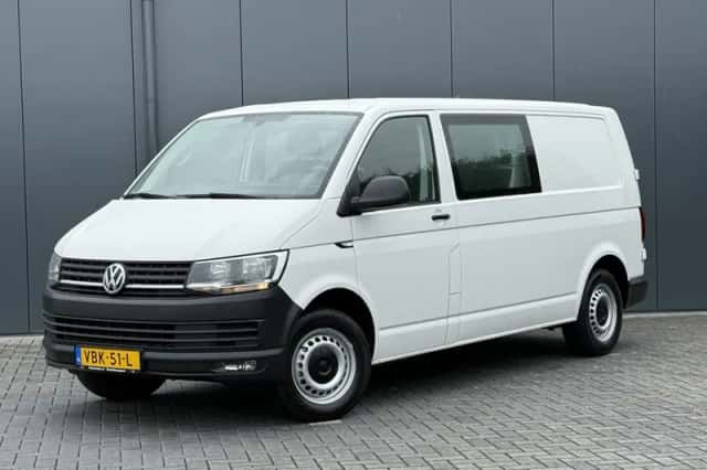 Volkswagen Transporter (2019) thumbnail 1