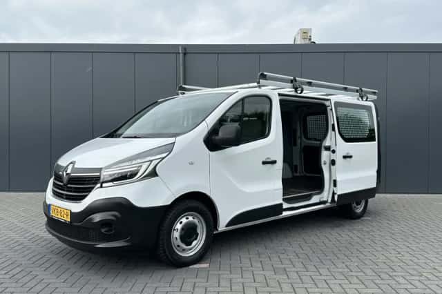 Renault Trafic (2021) thumbnail 2