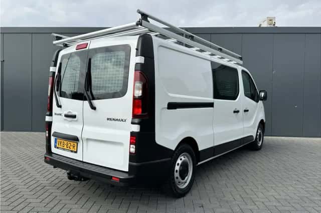 Renault Trafic (2021) thumbnail 3