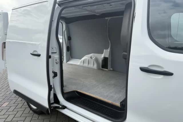 Opel Vivaro (2023) thumbnail 6