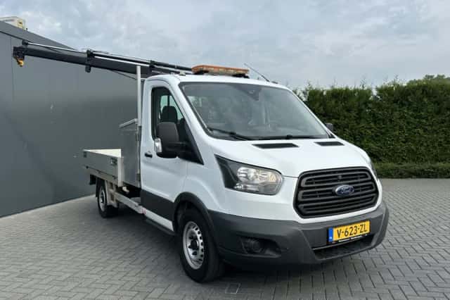 Ford Transit (2019) thumbnail 3