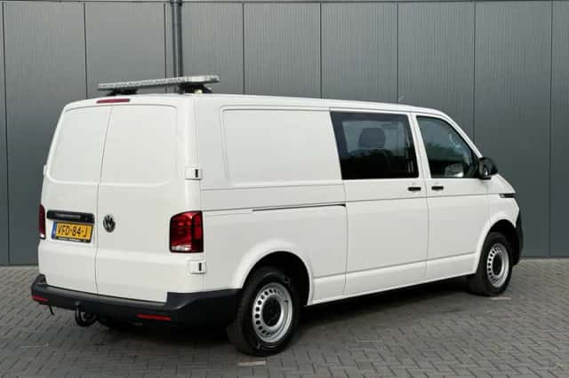Volkswagen Transporter (2020) thumbnail 2