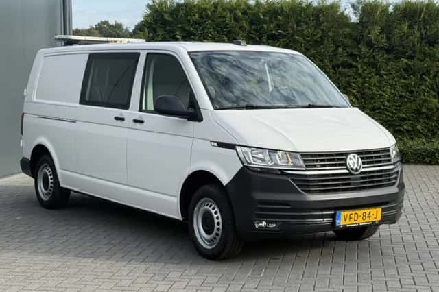 Volkswagen Transporter (2020) thumbnail 3