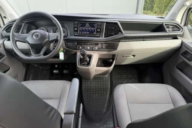 Volkswagen Transporter (2020) thumbnail 5