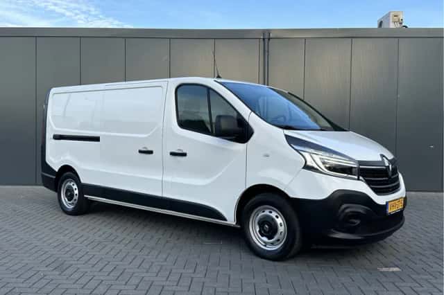 Renault Trafic (2021) thumbnail 4