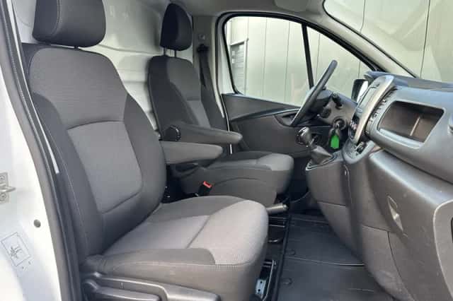 Renault Trafic (2021) thumbnail 6